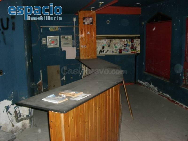 ALQUILER LOCAL COMERCIAL ZONA FLORES - foto 2