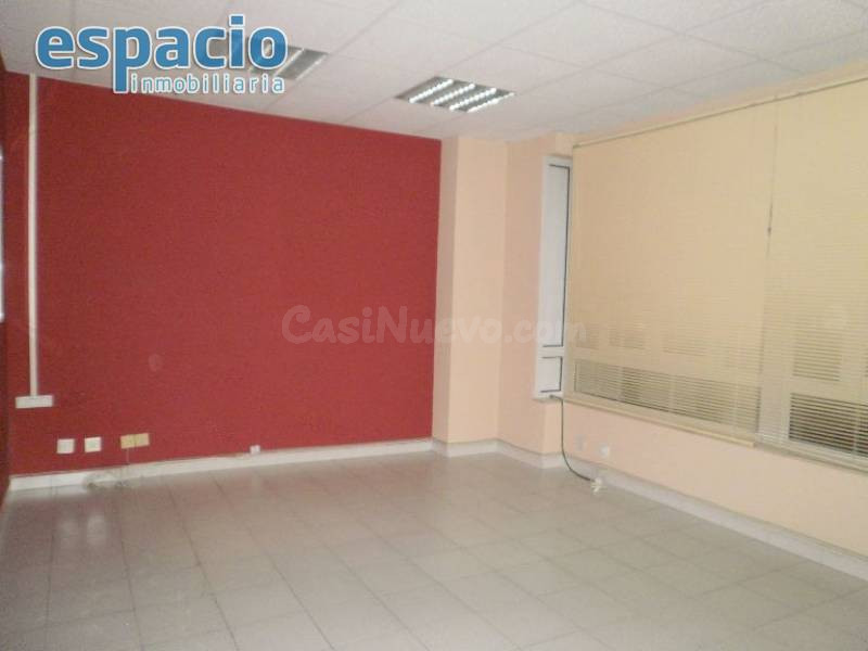 ALQUILER OFICINA CENTRO - foto 2