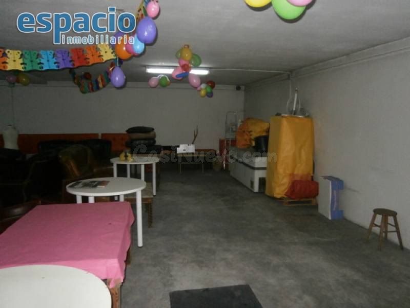 SE ALQUILA LOCAL ZONA ALTA - foto 2