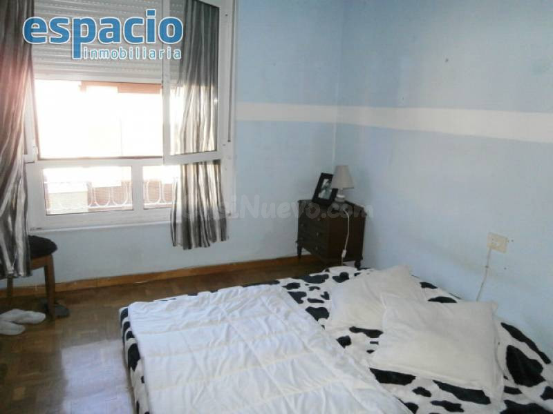 VENTA PISO ZONA CENTRO CON TERRAZA - foto 4