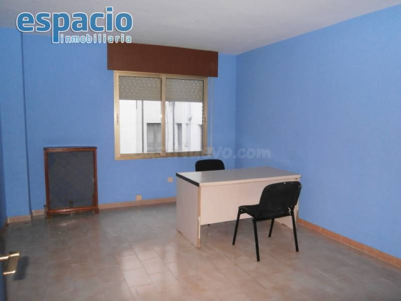 SE ALQUILA OFICINA ZONA CENTRO