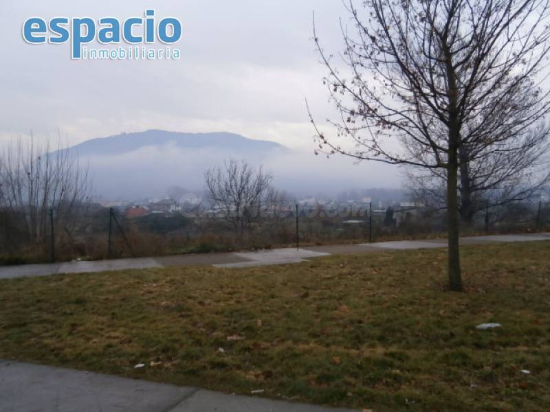 FINCA URBANA EN LA MARTINA DE 300 M2