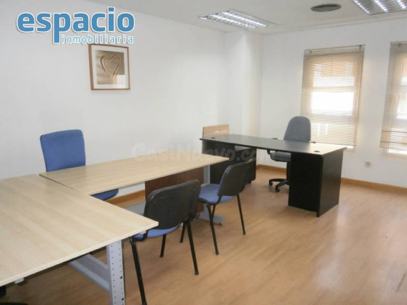 ALQUILER OFICINA CENTRO - foto 2