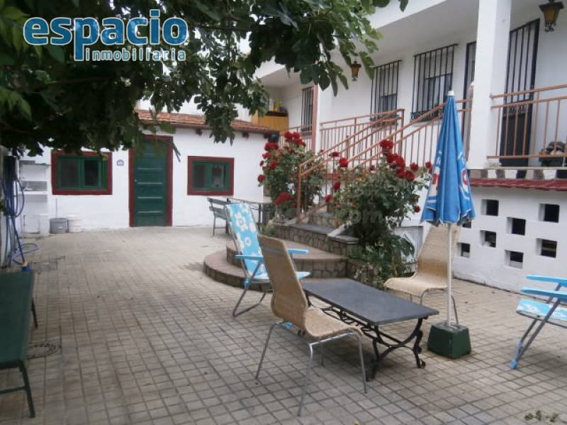 SE VENDE CASA  CON FINCA EN SAN LORENZO