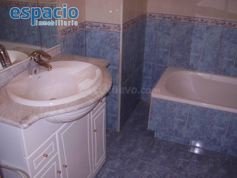VENTA DE PISO ZONA ALTA - foto 5