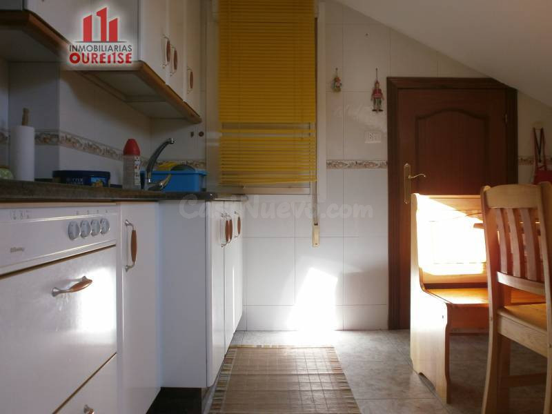 ÁTICO EN VENTA EN LA ZONA DE A VALENZÁ - foto 2