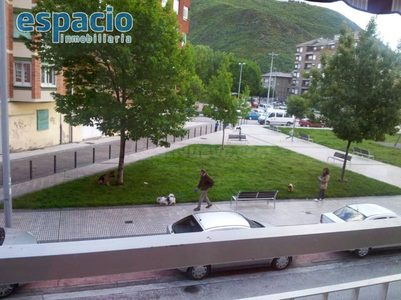 VENTA LOCAL ZONA JUNTA CASTILLA Y LEON - foto 4