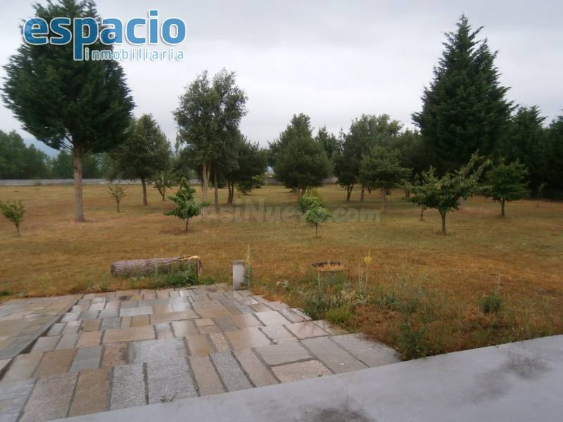 VENTA CHALET CON FINCA EN DEHESAS - foto 5