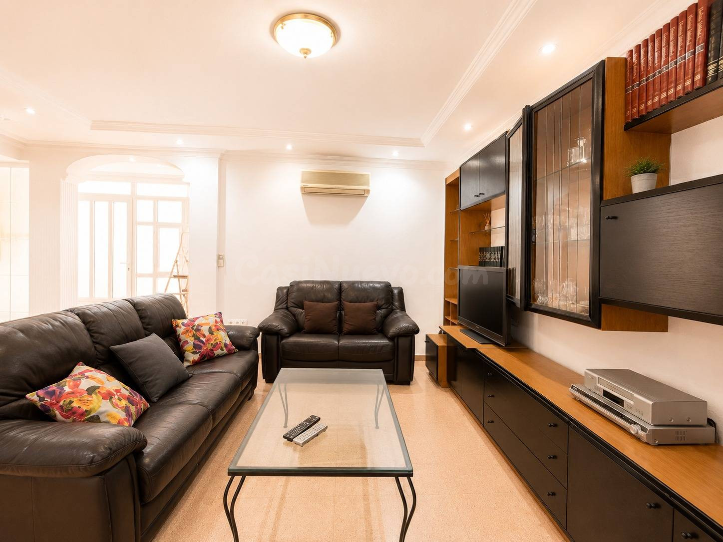 Amplio bungalow de 164 m2 con garaje privado, gran terraza y múltiples espacios para disfrutar en San Vicente del Raspeig