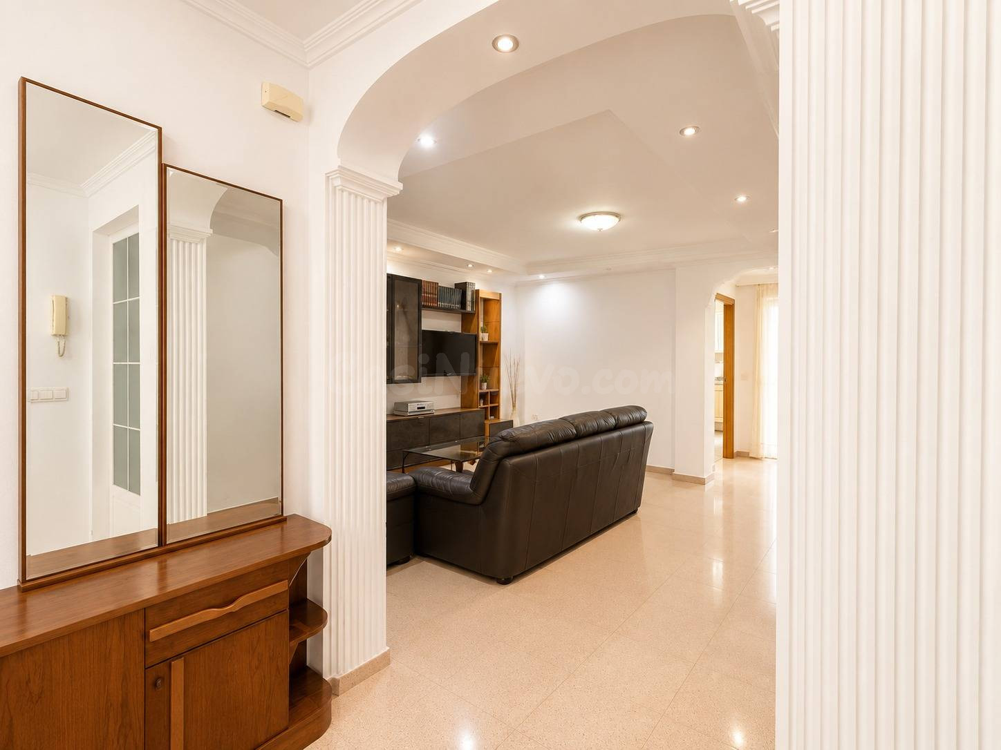Amplio bungalow de 164 m2 con garaje privado, gran terraza y - foto 5