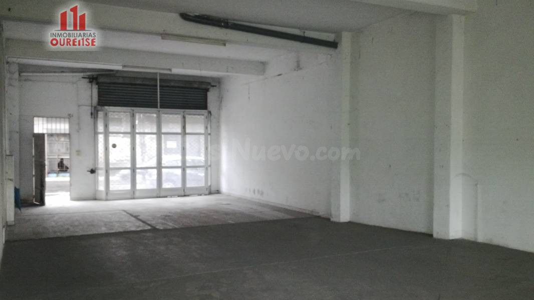 AMPLIO LOCAL COMERCIAL EN LA ZONA DE LA CARBALLEIRA - foto 4