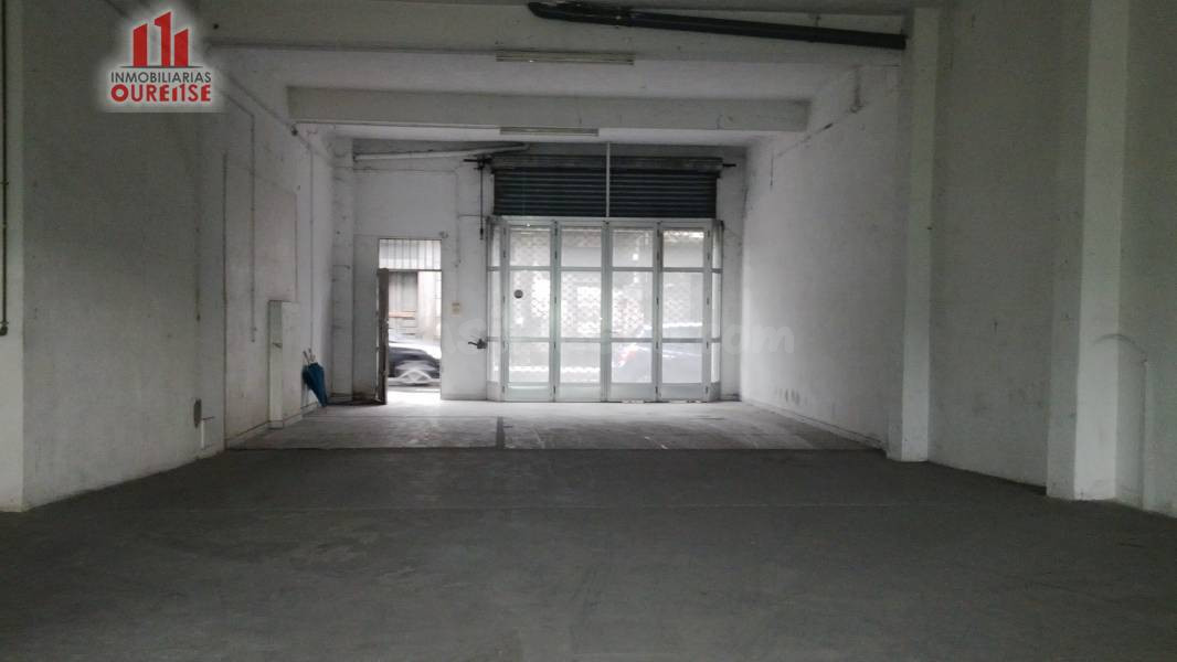 AMPLIO LOCAL COMERCIAL EN LA ZONA DE LA CARBALLEIRA - foto 5