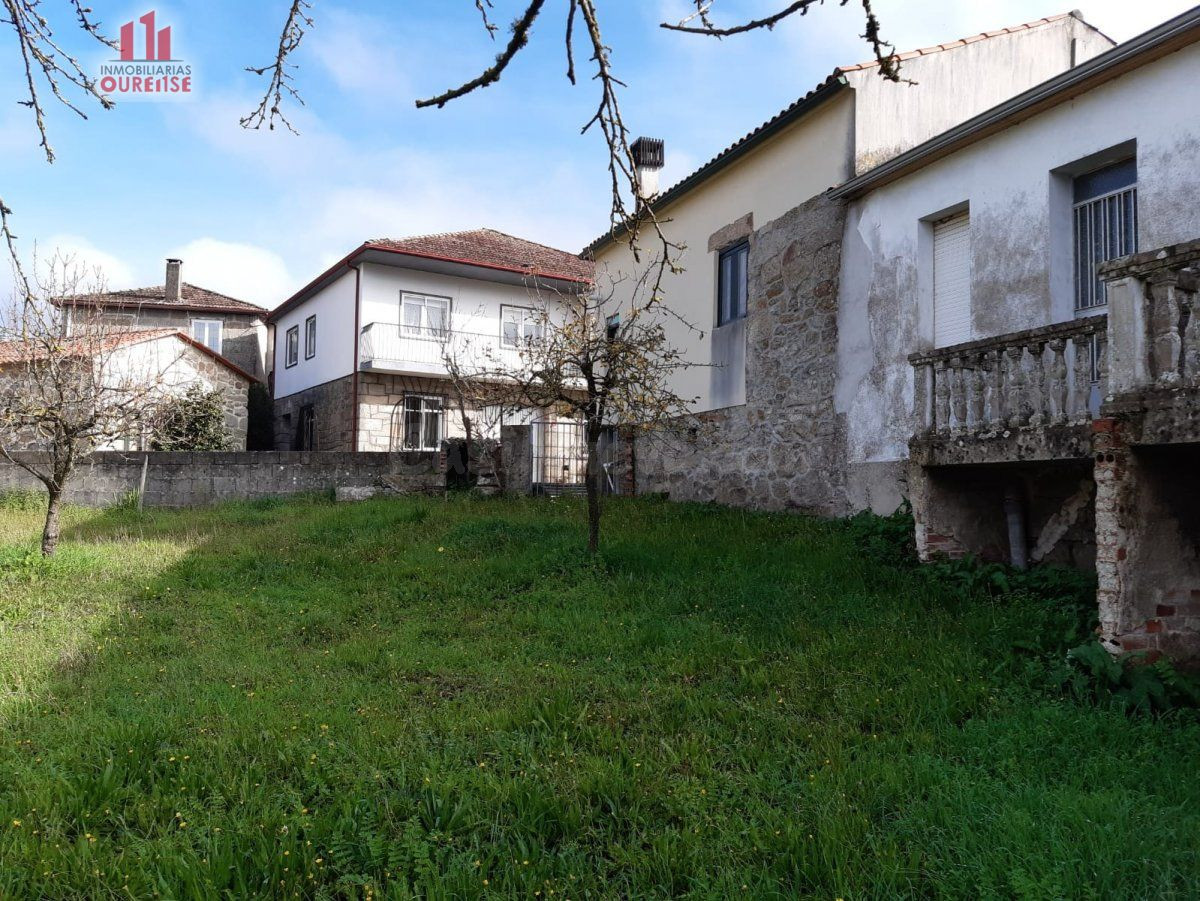 ANTIGUA CASONA DE PIEDRA CON JARDÍN PARA REFORMAR EN FERREIR - foto 3