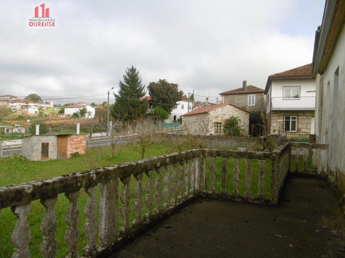 ANTIGUA CASONA DE PIEDRA CON JARDÍN PARA REFORMAR EN FERREIR - foto 4