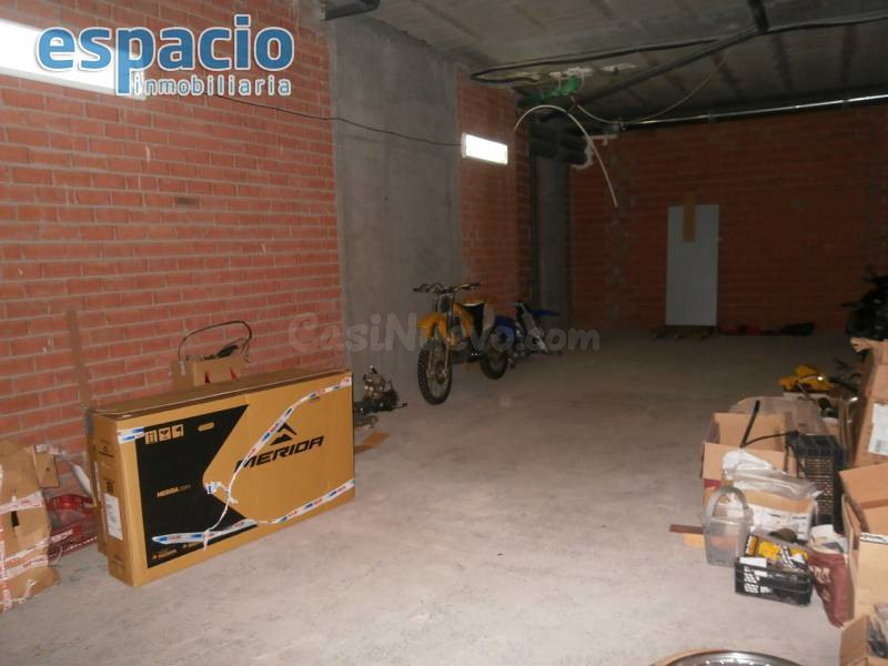 ALQUILER LOCAL EN LA ROSALEDA - foto 2