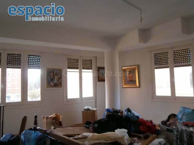 EN EL CENTRO DE PONFERRADA PISO EN VENTA - foto 4