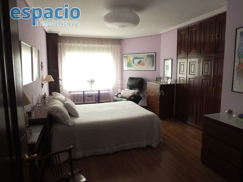 PISO EN VENTA ZONA CENTRO PONFERRADA - foto 2