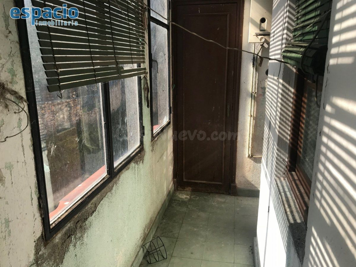 SE VENDE PISO CASCO ANTIGUO - foto 2