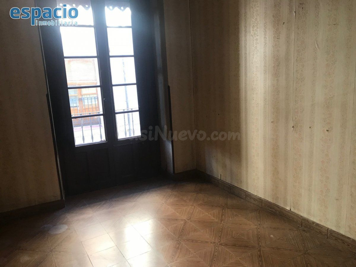 SE VENDE PISO CASCO ANTIGUO - foto 3