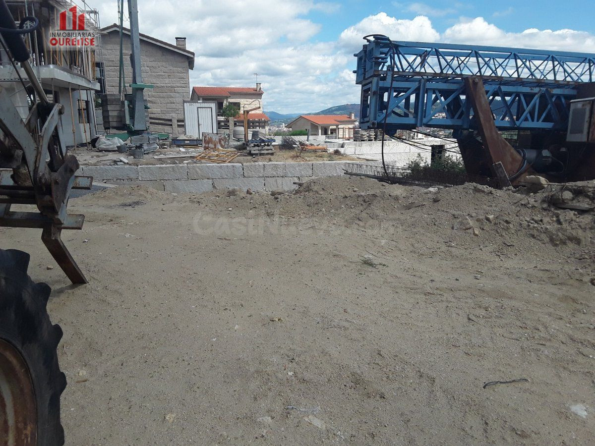 PARCELA EDIFICABLE CON PROYECTO Y LICENCIA EN A VALENZA