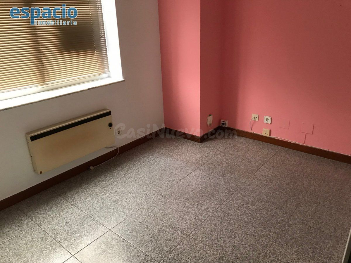 SE VENDE O ALQUILA OFICINA ZONA CENTRO - foto 4