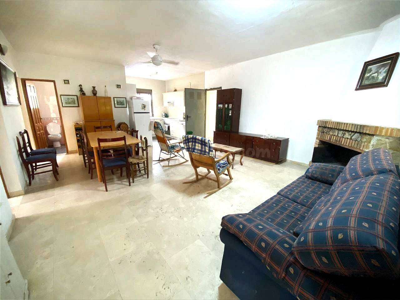CASA DE CAMPO CON 5.000m2 DE PARCELA EN NOVELDA - foto 2