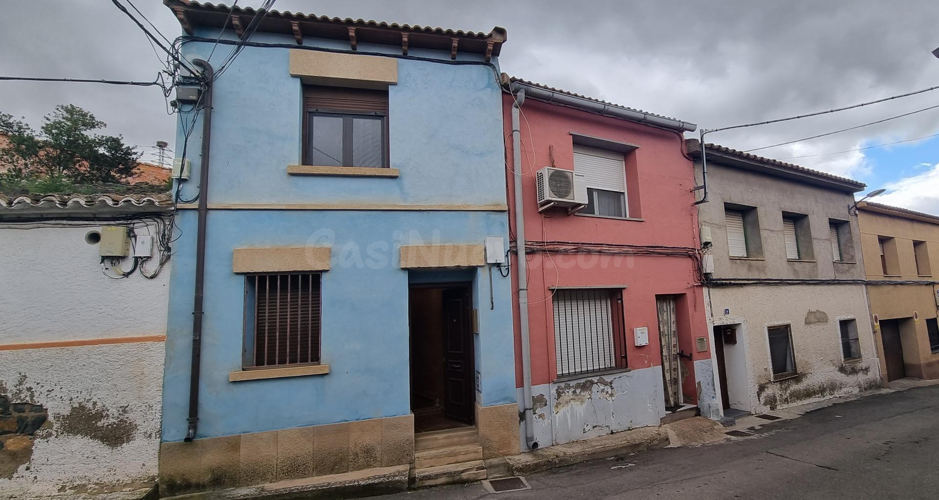 Venta de casa reformada en Calatorao - foto 2