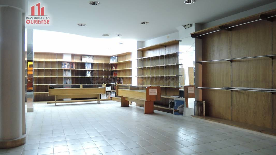 AMPLIO LOCAL COMERCIAL EN ZONA PRIVILEGIADA - foto 4