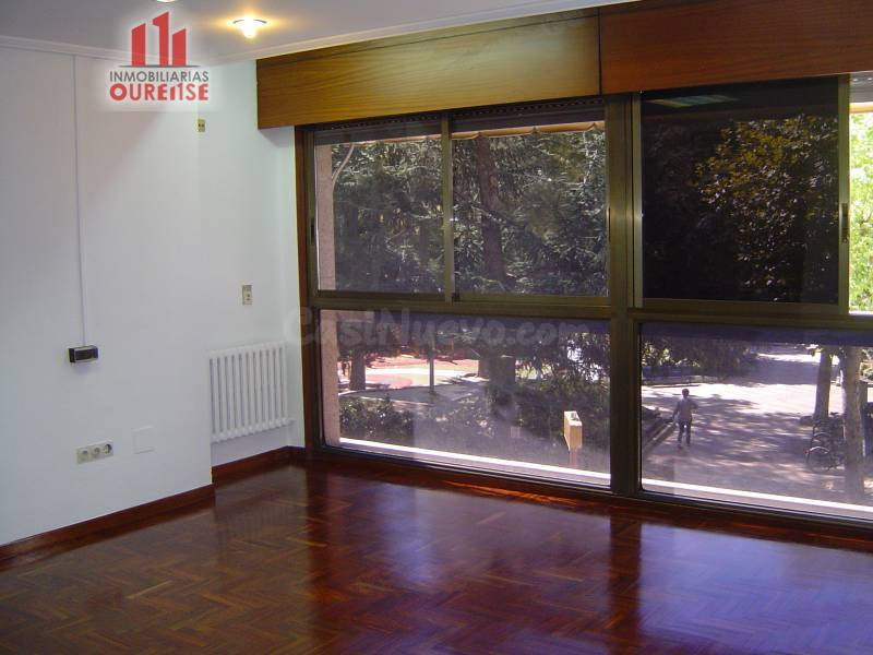 REF: 01809 SE VENDE O ALQUILA OFICINA EN PLENO CORAZON DE OURENSE