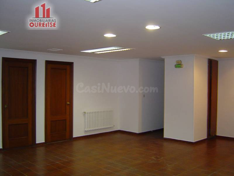 REF: 01809 SE VENDE O ALQUILA OFICINA EN PLENO CORAZON DE OU - foto 2