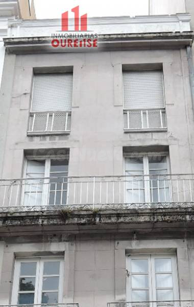 EDIFICIO SITUADO EN EL CORAZÓN DE OURENSE