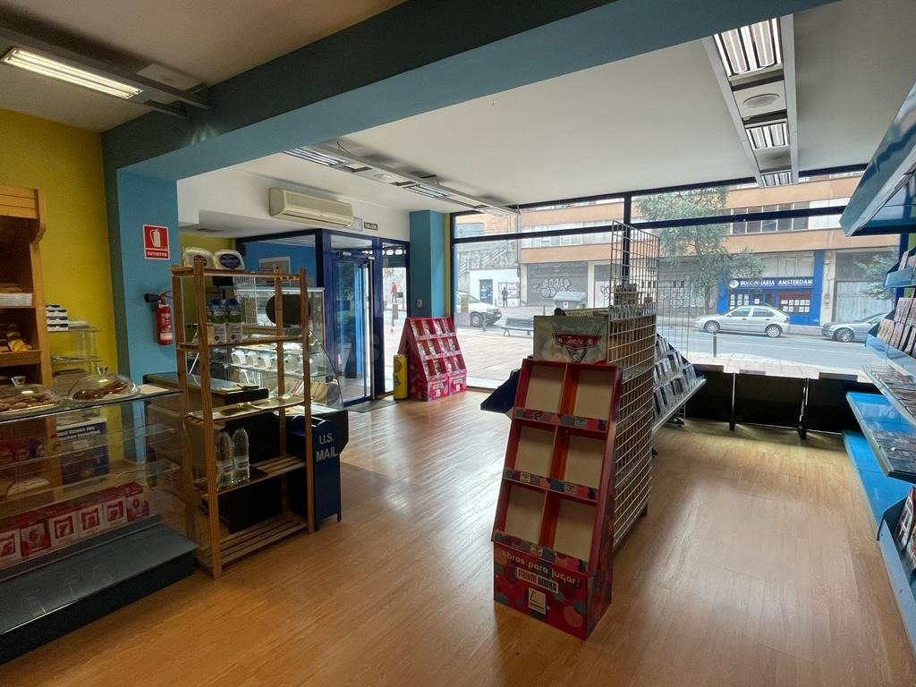 VENTA LOCAL ACONDICIONA ZONA GENERAL VIVES