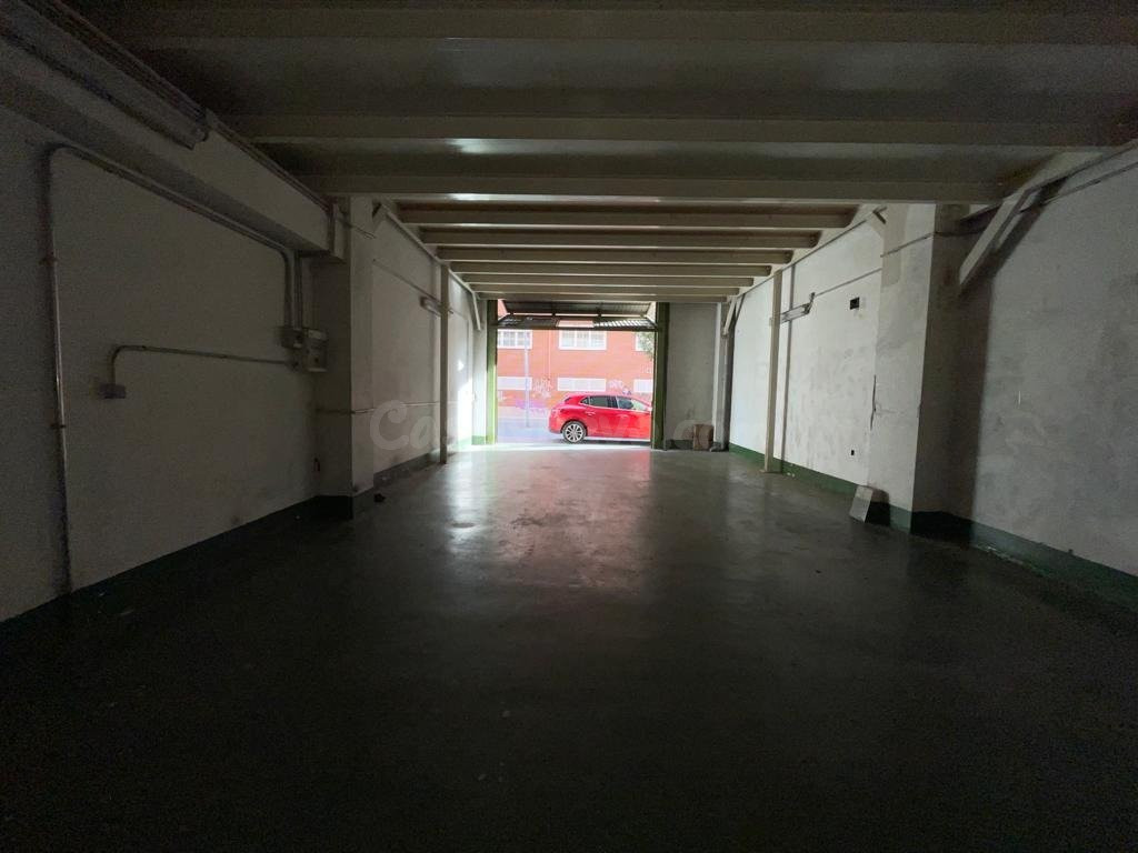 VENTA LOCAL COMERCIAL ZONA NAVALIEGOS EN PONFERRADA - foto 4