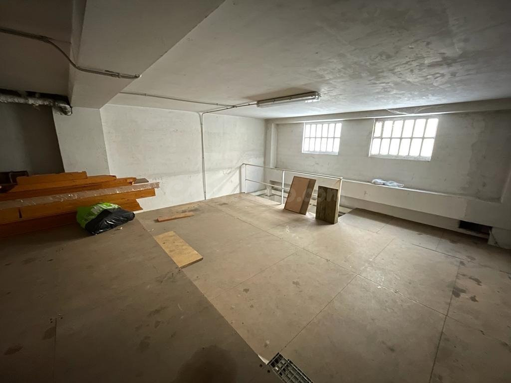 VENTA LOCAL COMERCIAL ZONA NAVALIEGOS EN PONFERRADA - foto 5