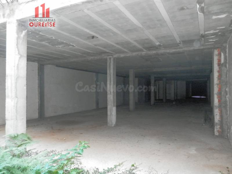 CÉNTRICO LOCAL COMERCIAL CON ENTRADA POR DOS CALLES - foto 2