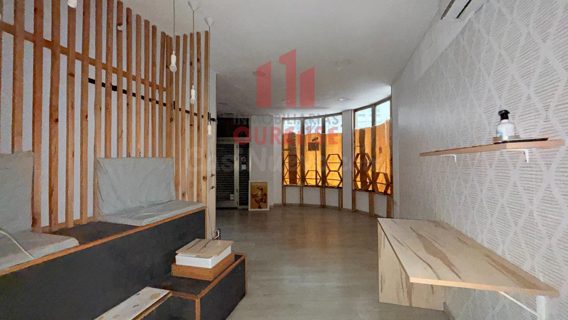 LOCAL COMERCIAL REFORMADO EN EL CENTRO DE OURENSE