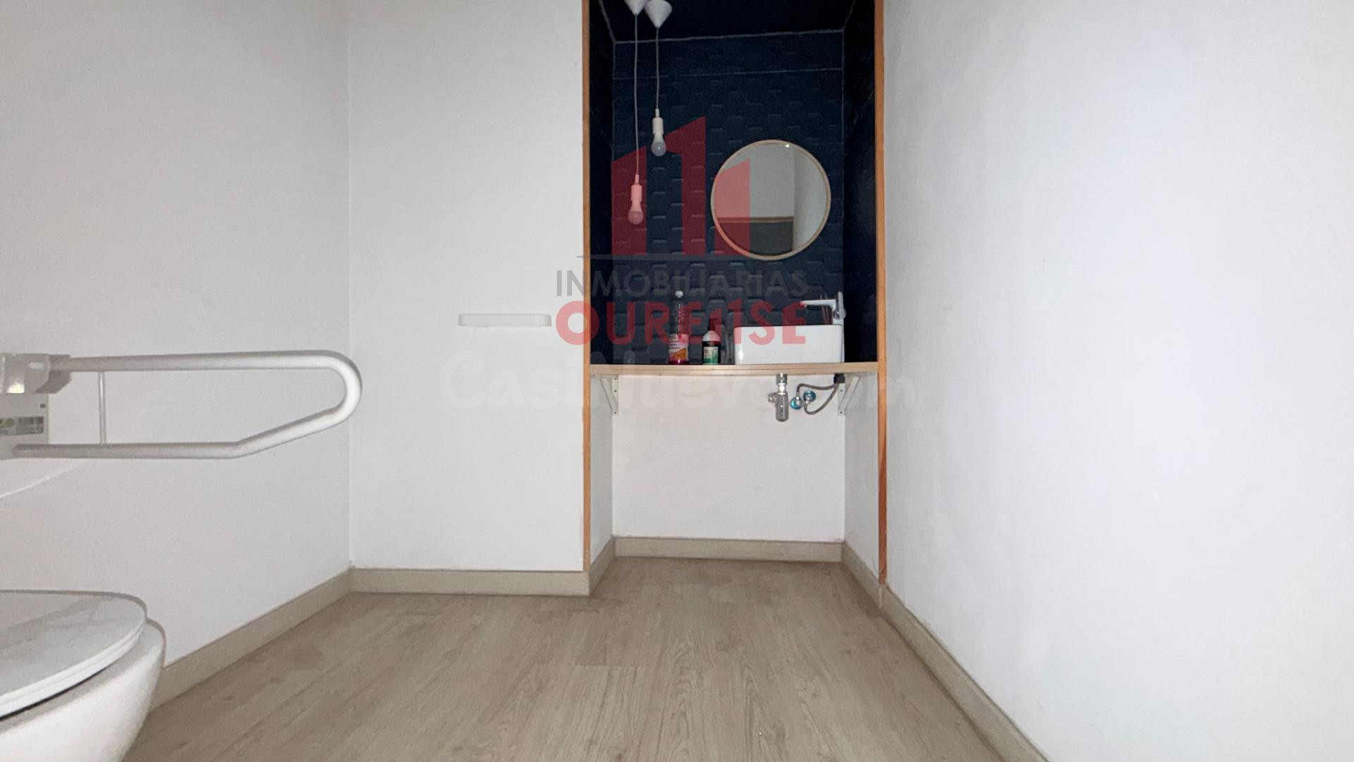 LOCAL COMERCIAL REFORMADO EN EL CENTRO DE OURENSE - foto 3