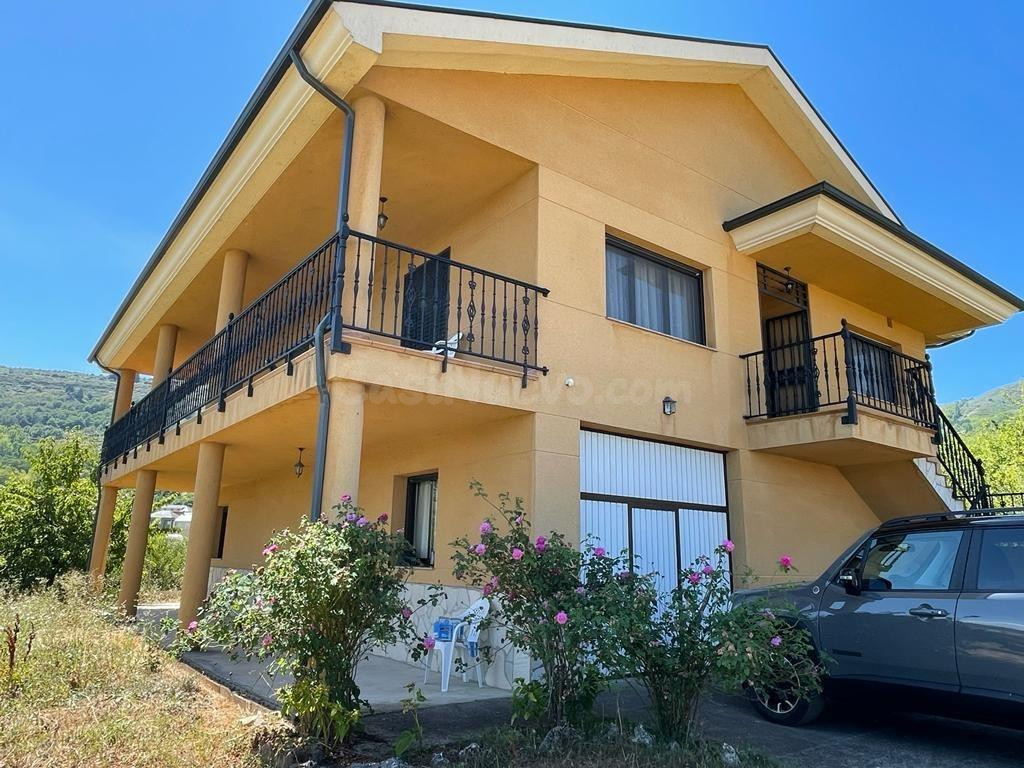 CHALET EN VENTA EN CORULLON EN EL BIERZO