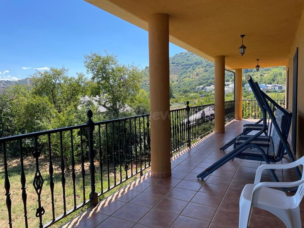 CHALET EN VENTA EN CORULLON EN EL BIERZO - foto 2