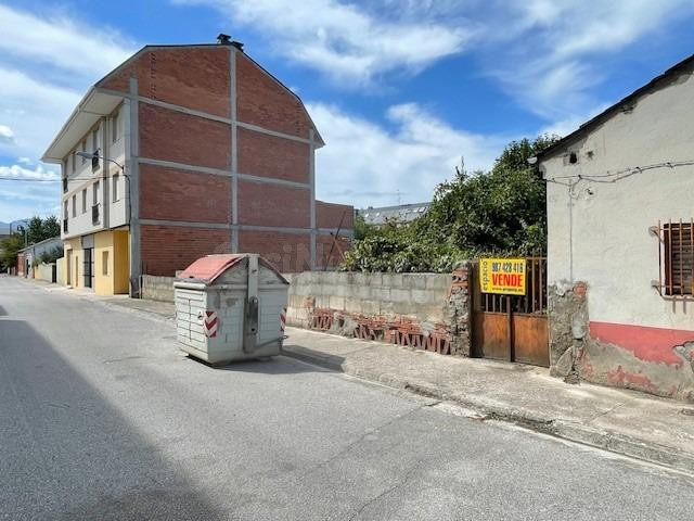 VENTA SOLAR URBANA EN CUATROVIENTOS