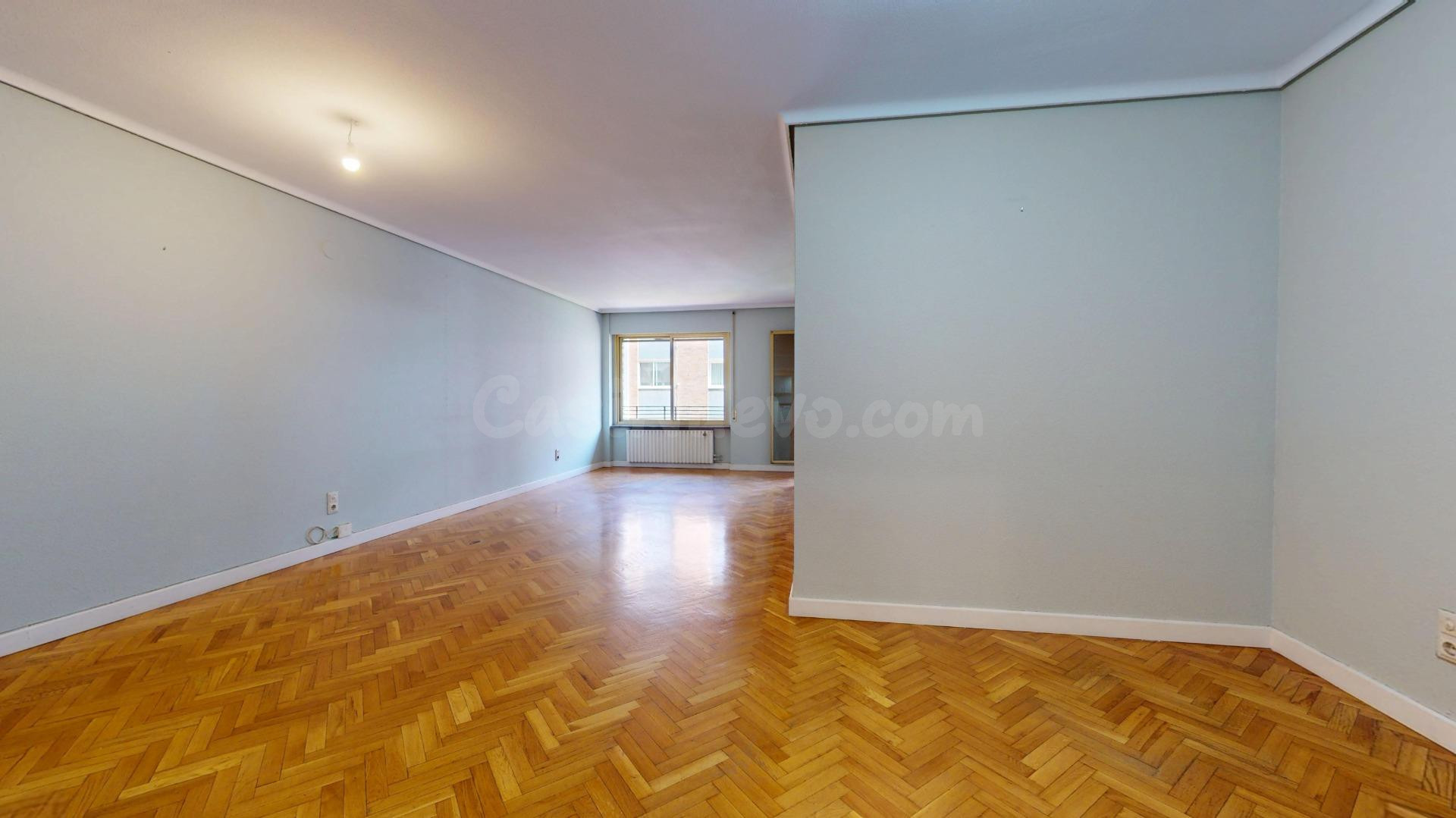 Amplio piso en Residencial Paraíso - foto 3