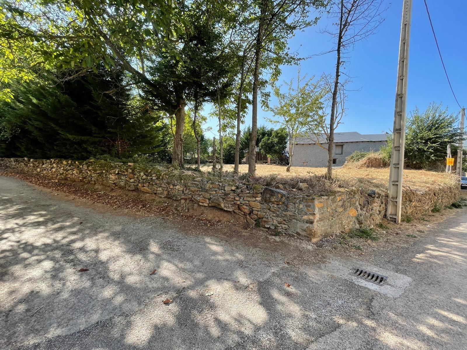 VENTA TERRENO URBANO EN BORRENES EL BIERZO - foto 5
