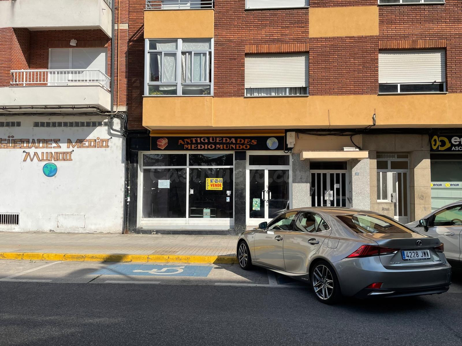 VENTA LOCAL EN AVDA AMERICA PONFERRADA