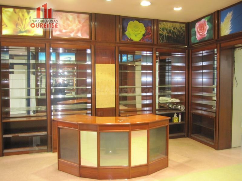 LOCAL COMERCIAL ACONDICIONADO PROXIMO A LAS BURGAS