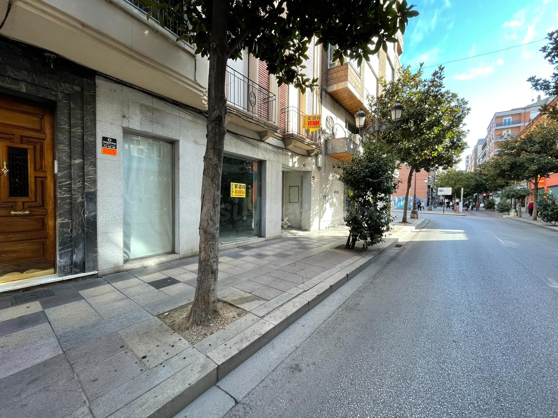 ALQUILER LOCAL COMERCIAL EN EL CENTRO DE PONFERRADA