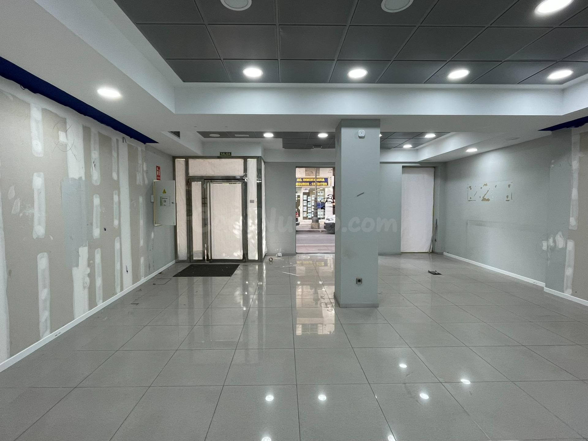 ALQUILER LOCAL COMERCIAL EN EL CENTRO DE PONFERRADA - foto 3
