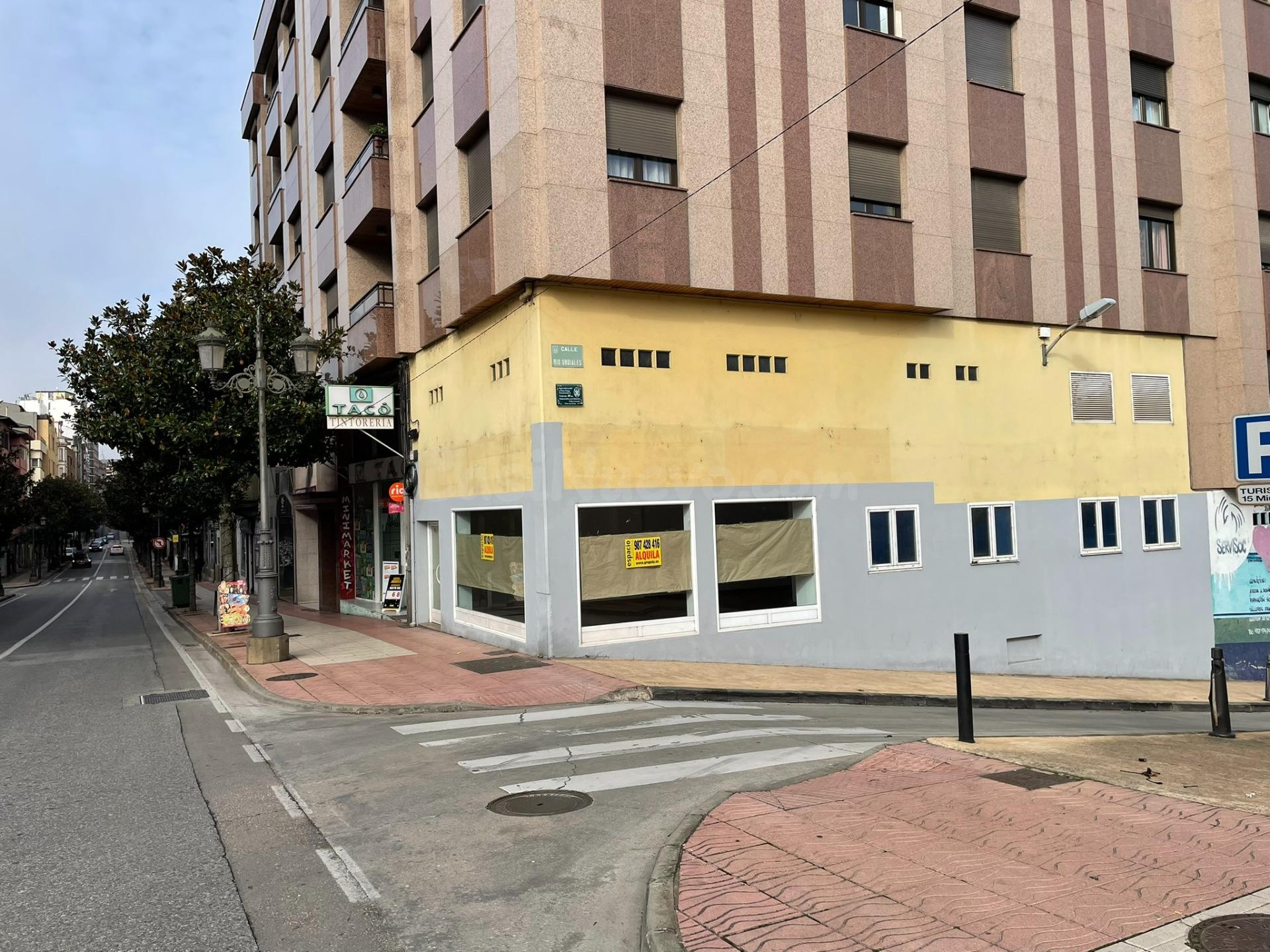 Alquiler local en la Puebla en Ponferrada