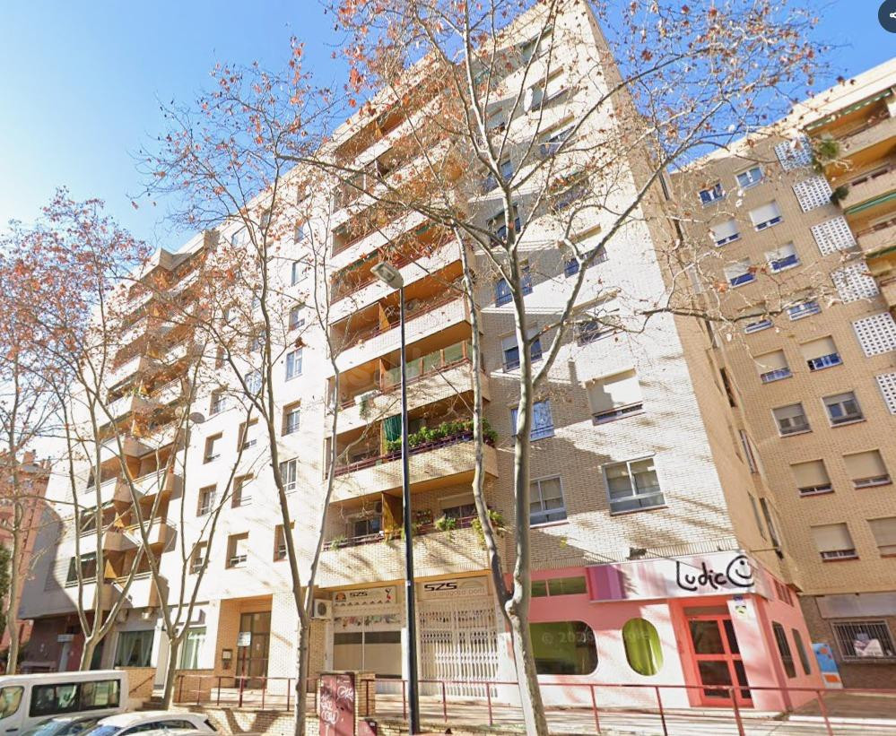 Local comercial en calle Celanova – La Bombarda