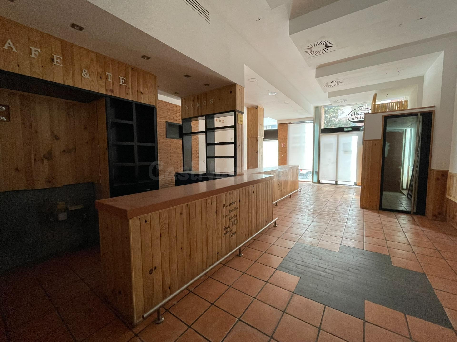 Venta local zona centro de Ponferrada - foto 2