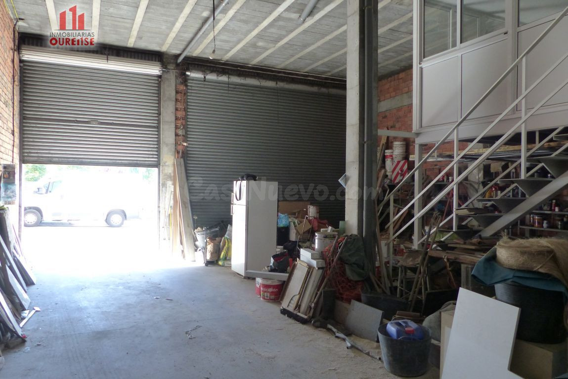 LOCAL COMERCIAL CON TRES PLAZAS DE GARAJE CON VADO - foto 3
